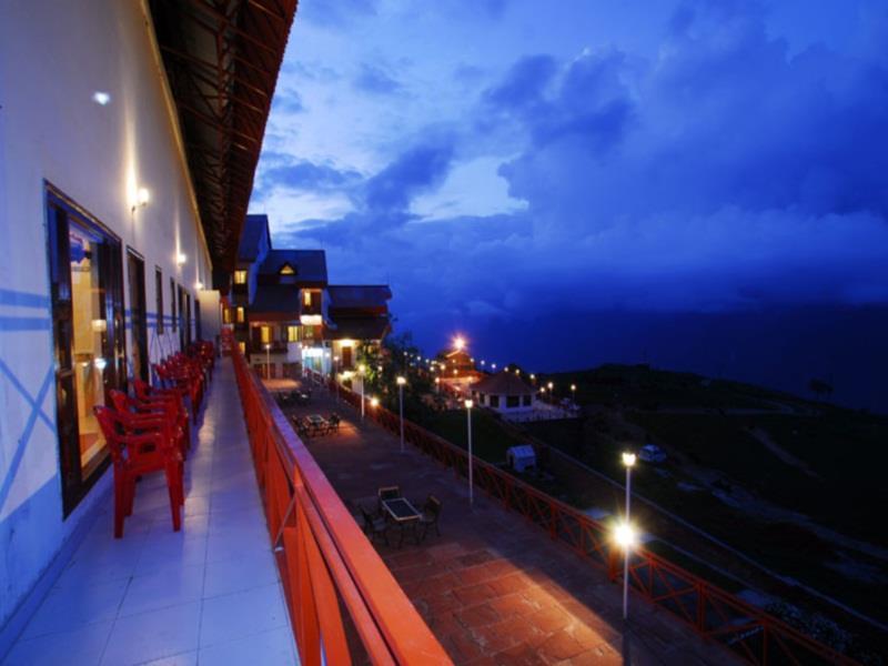 Clifftop Club Auli Joshīmath Buitenkant foto
