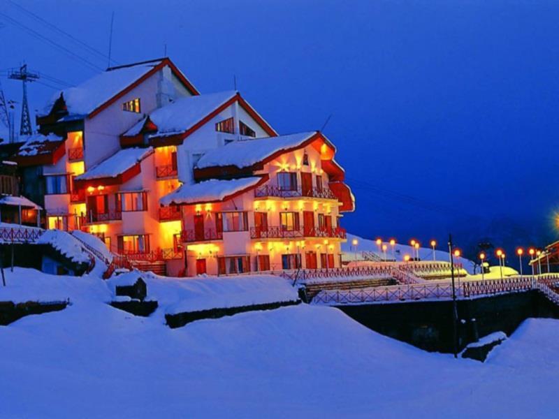 Clifftop Club Auli Joshīmath Buitenkant foto